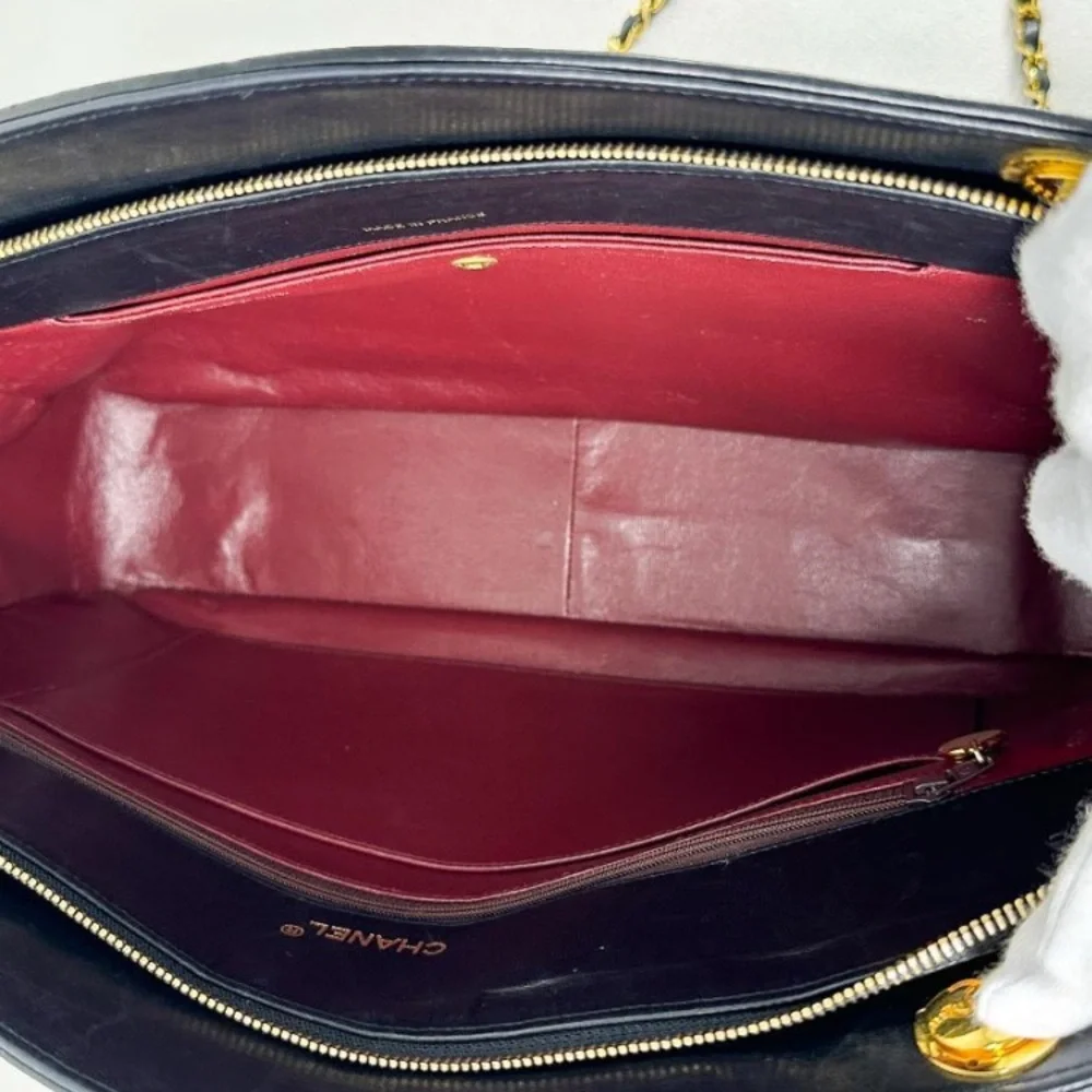 Chanel Vintage Blk-lrg Leather Matelasse/Gold plated Chain shoulderstrap-Rank AB
